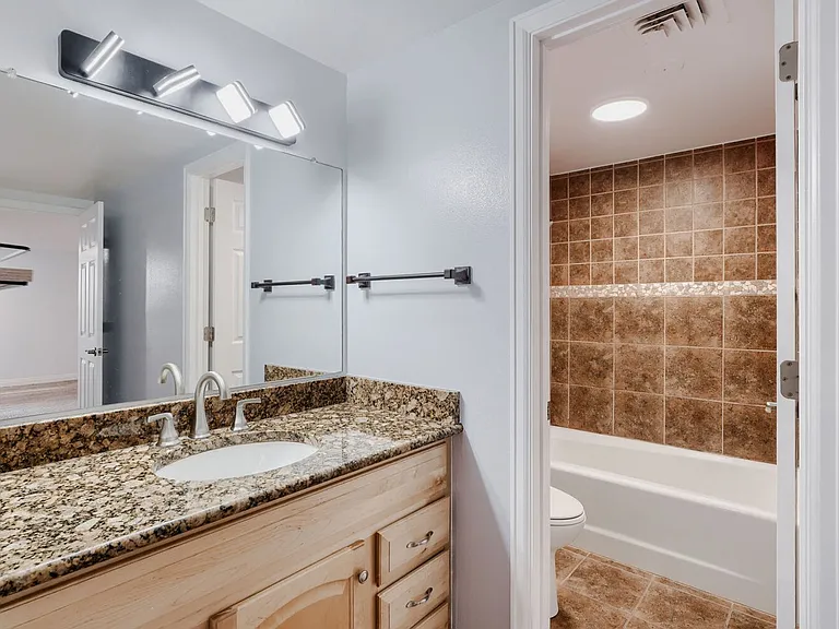 800 N Pearl St #709 — Photo 11