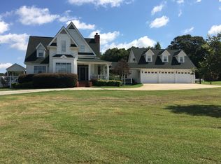 417 Pleasant Dr, Winder, GA 30680