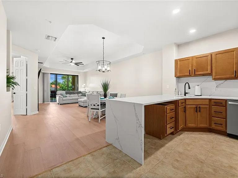 15121 Laguna Dr #102 — Photo 14