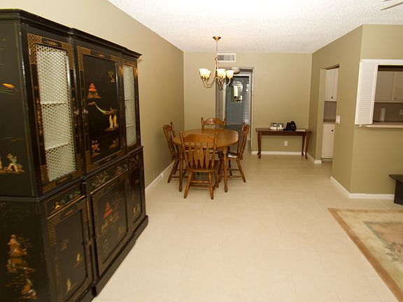 2nd image of 328 Southampton B