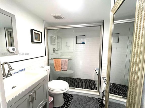 3rd image of 3010 NW 1st Ave #0