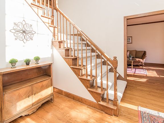 3rd image of 245 Judson Way