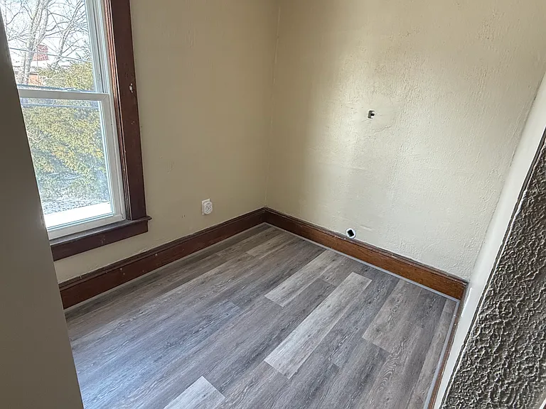 319 Clay St — Photo 13