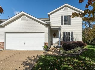 36 Deer Grove Dr, Saint Peters, MO 63376