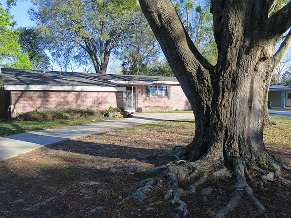 3rd image of 8109 Sierra Madre Dr W