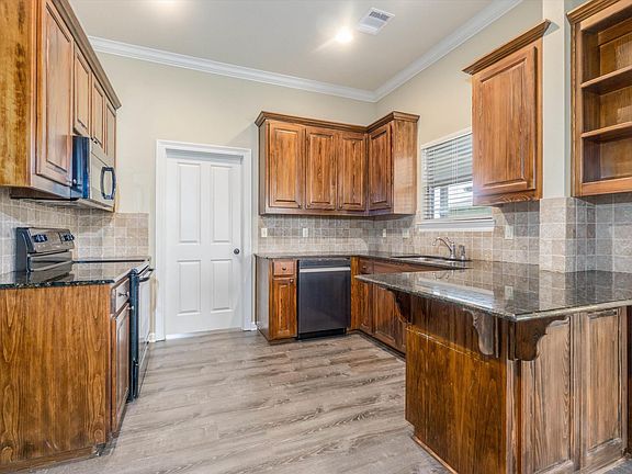 5th image of 1630 San Miguel Dr