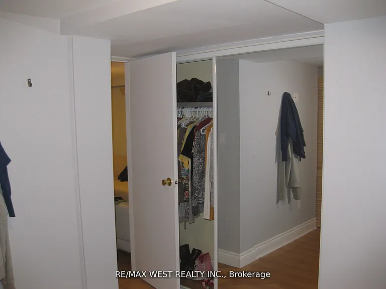 237 Vaughan Rd #BASEMENT — Photo 10
