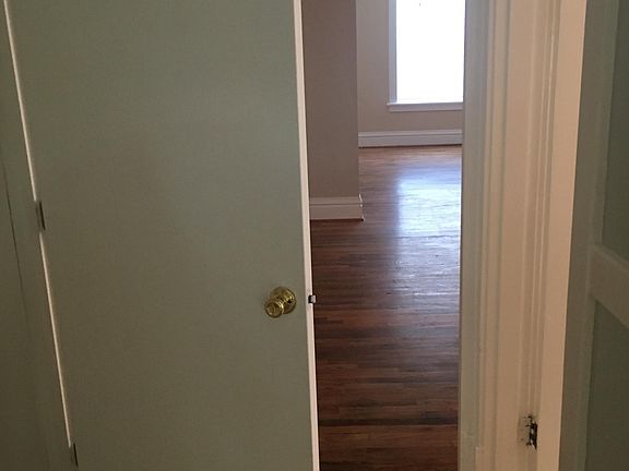 4th image of 6004 Carlsbad Ave #2F