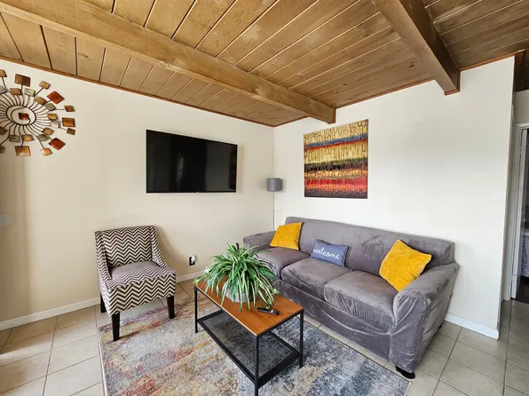 3827 Waller Ave, Richmond, CA 94804