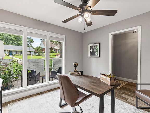 3rd image of 213 Rockbrook Dr
