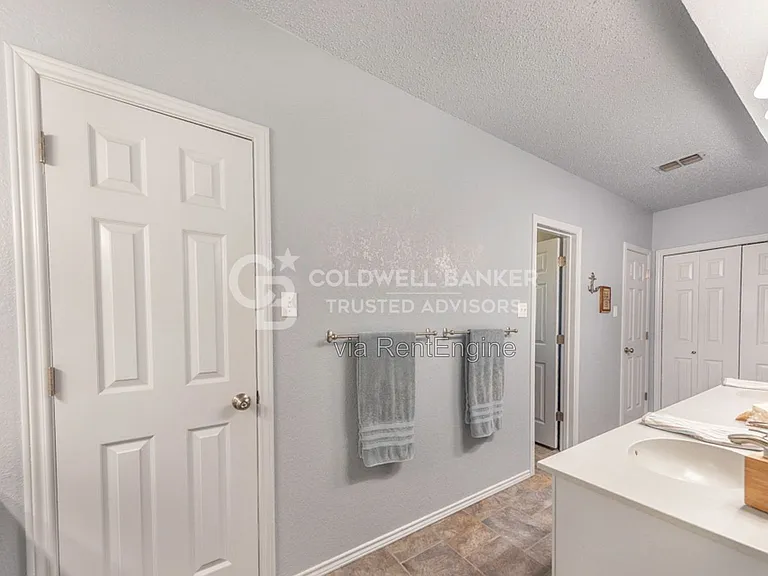 3620 93rd St — Photo 19