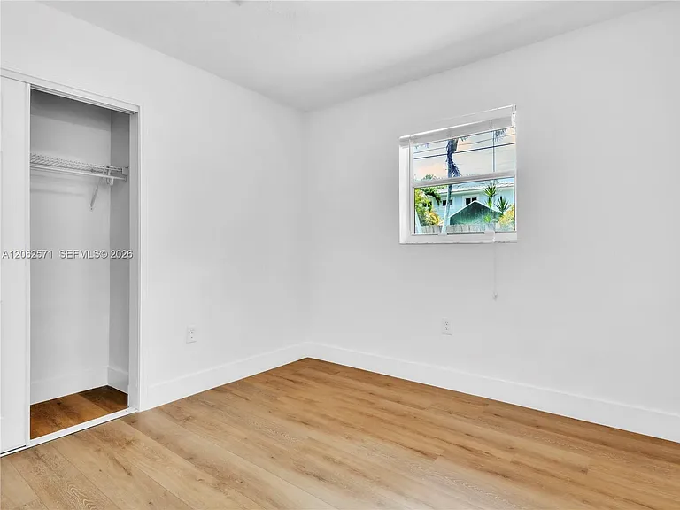 10015 SW 85th Ter — Photo 12