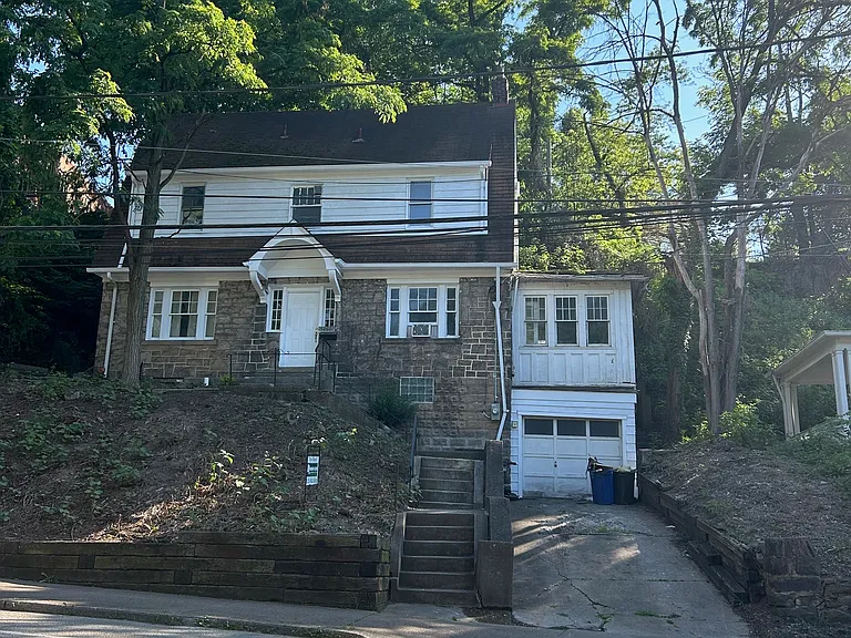 5260 Forbes Ave — Photo 1