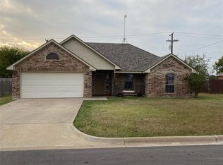 607 NE 39th Ave, Mineral Wells, TX 76067