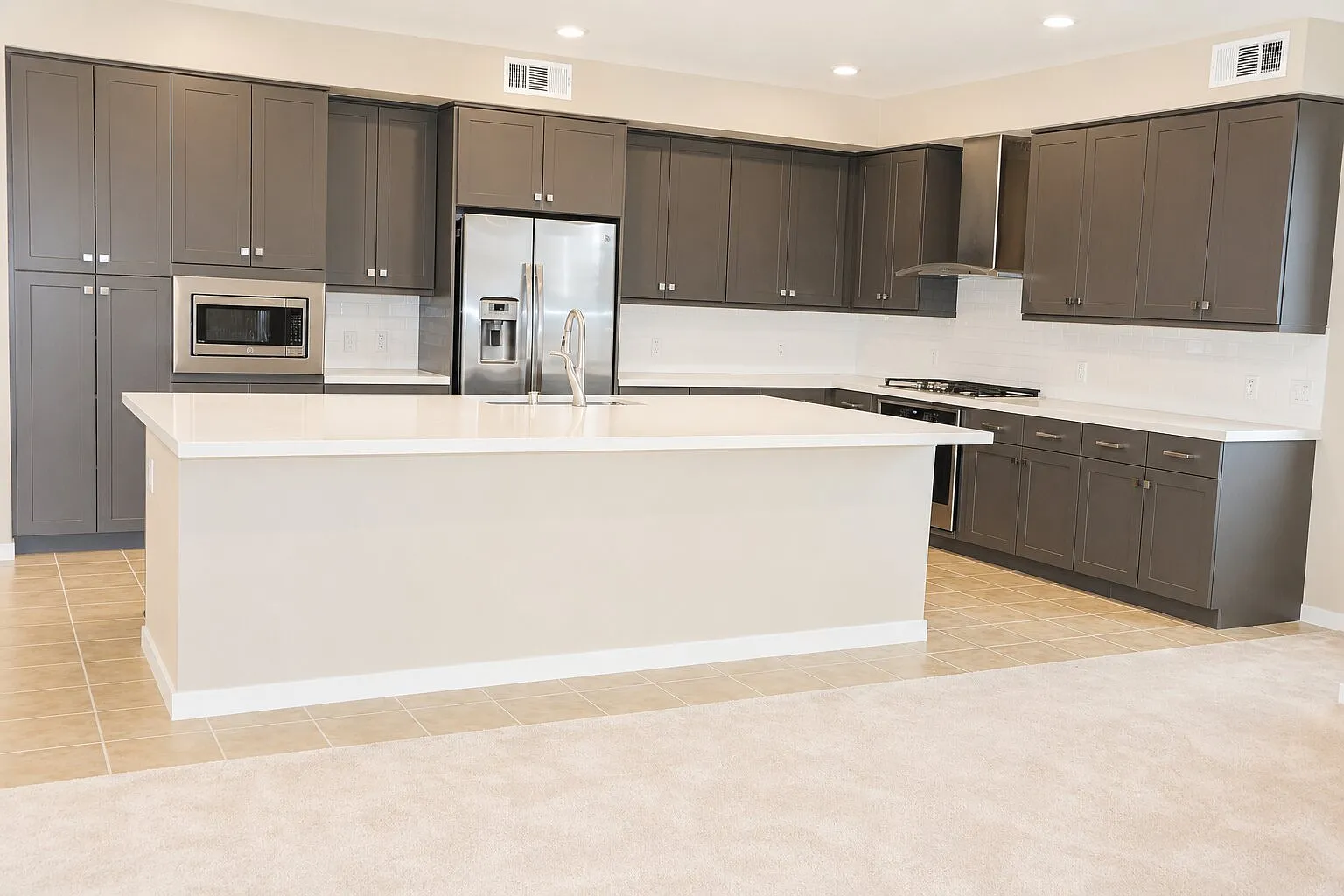 2 bed, 1529 sqft, $3,980 — Photo 2