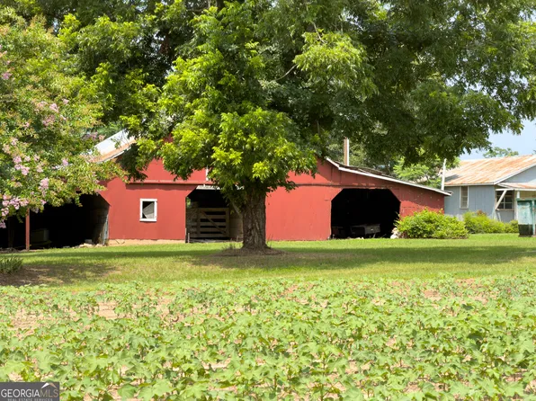 1300 Terry Dr, Stapleton, GA 30823