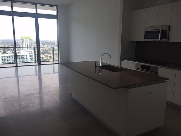 2nd image of 68 SE 6th St #2706