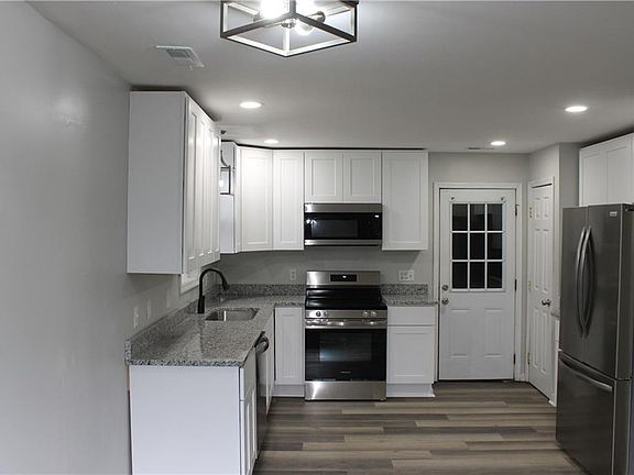 2nd image of 543 Leonard Rd