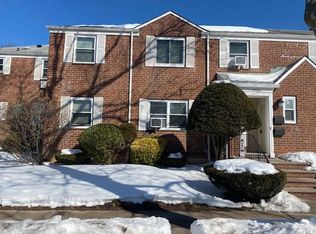 73-61 255th Street 1st fl, Glen Oaks, NY 11004