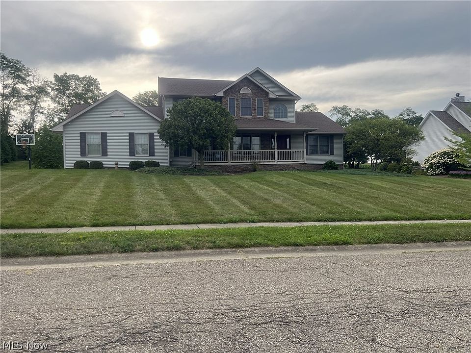 1st image of 438 Overlook Cir