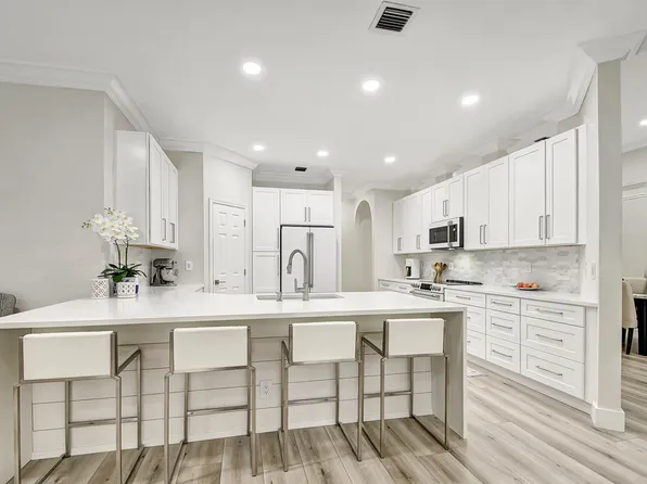 15562 Whispering Willow Drive, Wellington, FL 33414