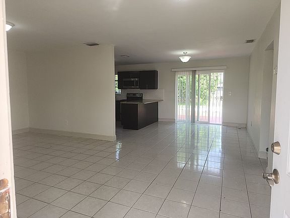 5th image of 17531 NW 47th Ct