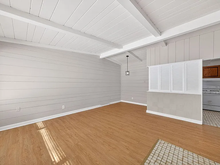 2321 Noll Dr — Photo 6