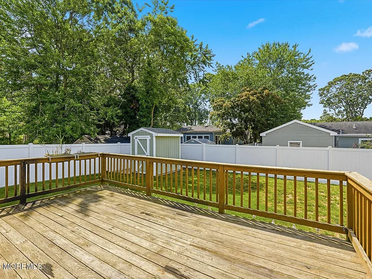 461 Augustus Rd — Photo 11
