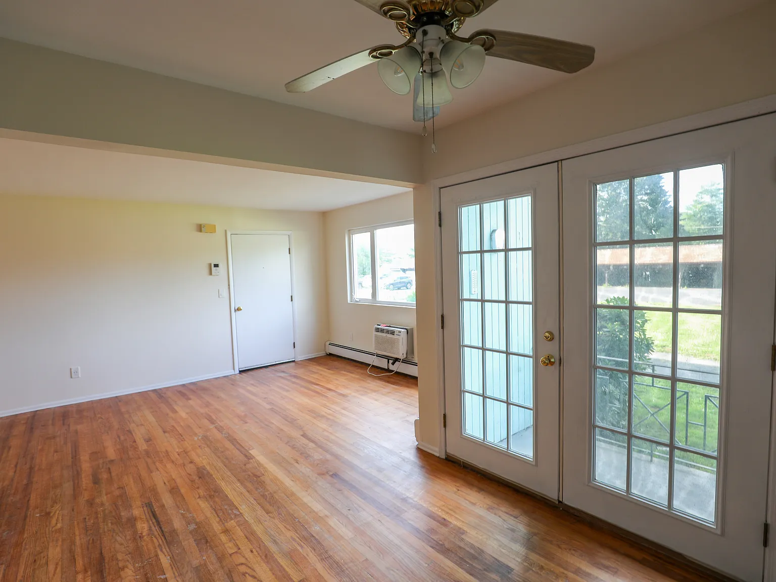 2 bed, 800 sqft, $1,950 — Photo 4