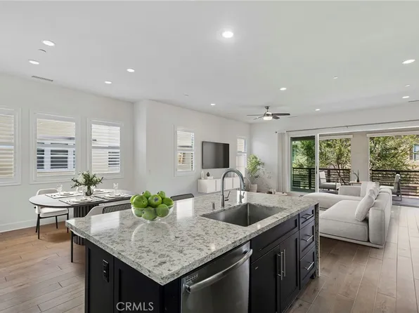 267 Follyhatch, Irvine, CA 92618