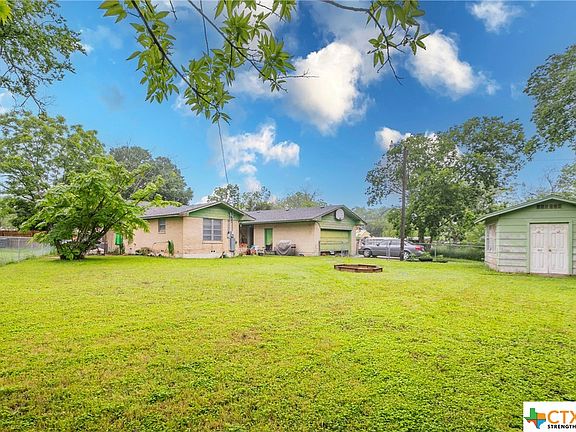 3rd image of 2307 Sunny Ln