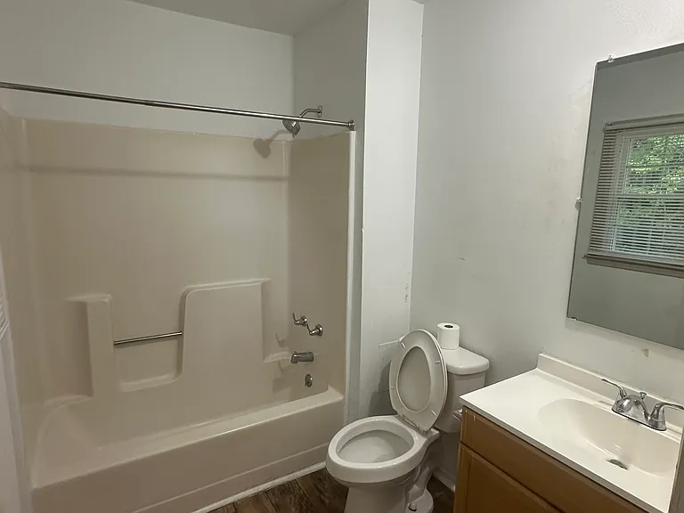 117 Loispaul Cir — Photo 6