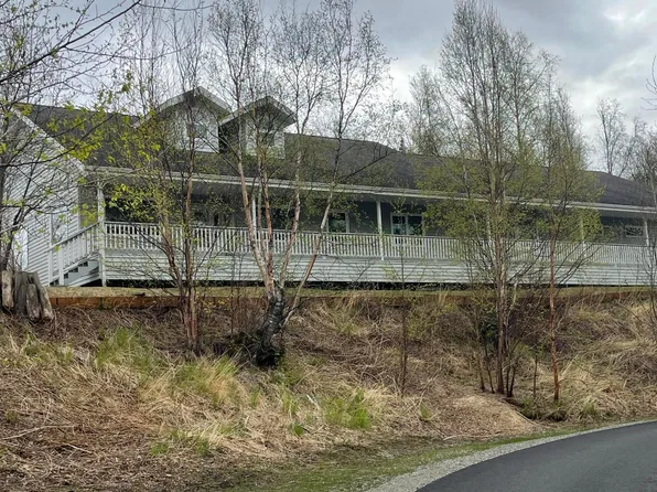 12102 E Fence Line Dr, Palmer, AK 99645