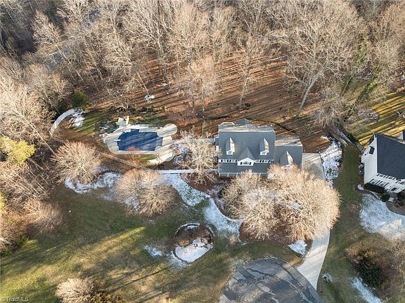 2nd image of 6991 Saratoga Ct