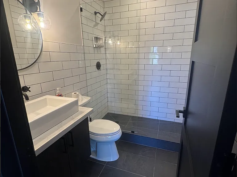 1259 Market St #1 — Photo 12