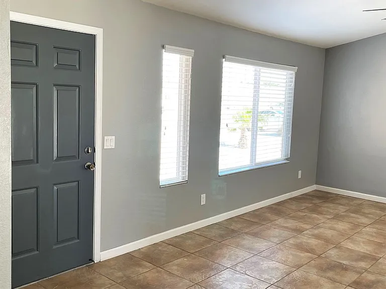 30399 Sterling Rd — Photo 7
