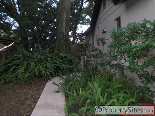 4th image of 102 Des Pinar Ln