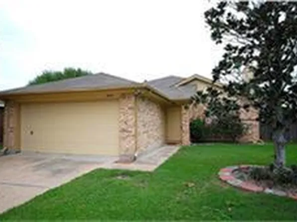 15518 Town Green Dr, Houston, TX 77083
