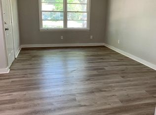 501 Honeysuckle Dr, La Marque, TX 77568