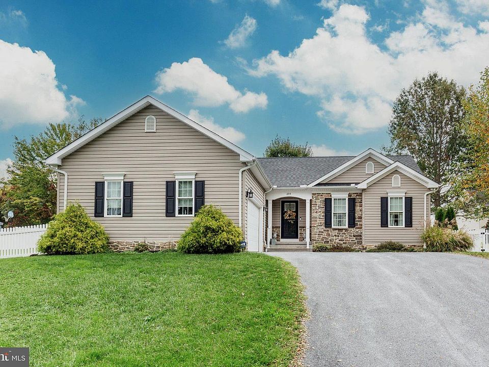 1st image of 295 Maring Dr