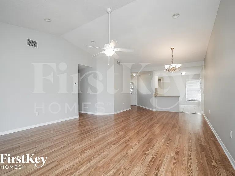 4301 Larrys Lagoon — Photo 3