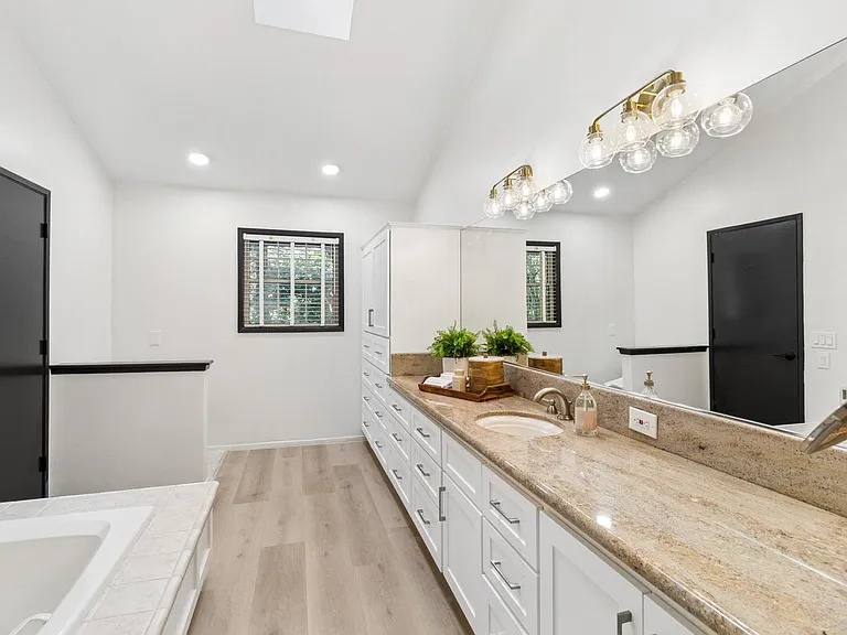 2800 Calle Vista Way — Photo 35