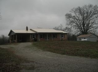 576 Prater Rd, Walling, TN 38587
