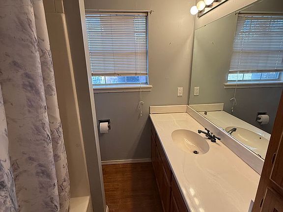 5th image of 1103 Aspen Ave
