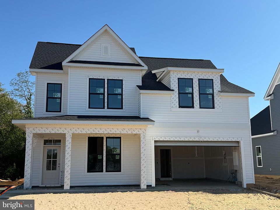 1st image of 1933 Silver Lake Ln