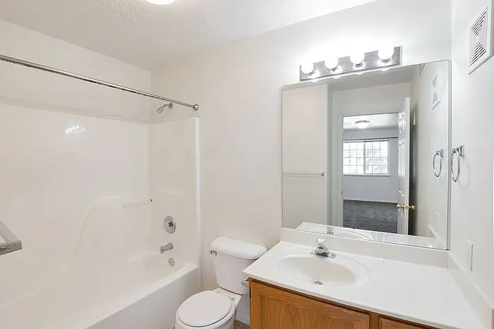 1295 W 1480 North St #1295 — Photo 15