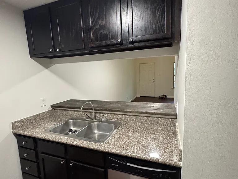 300 Lozes Ave #903 — Photo 3