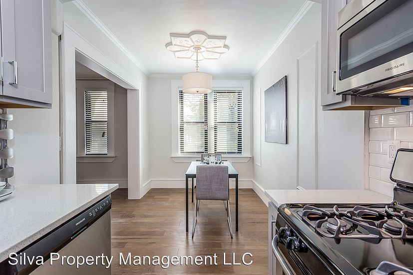 1st image of 1000 Van Dyke St APT 400