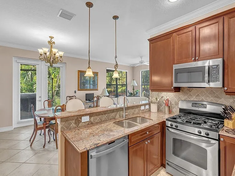 6095 Bella Rosa Ln #108 — Photo 7