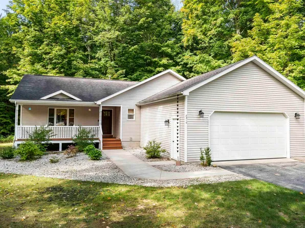 8310 Aimee Ln, Lake Ann, MI 49650